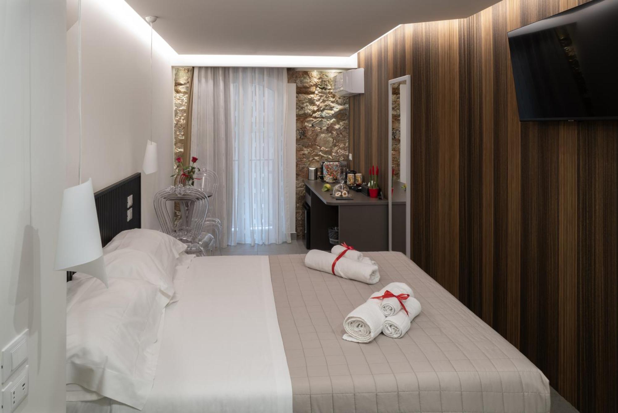 Taormina Charming Rooms Buitenkant foto